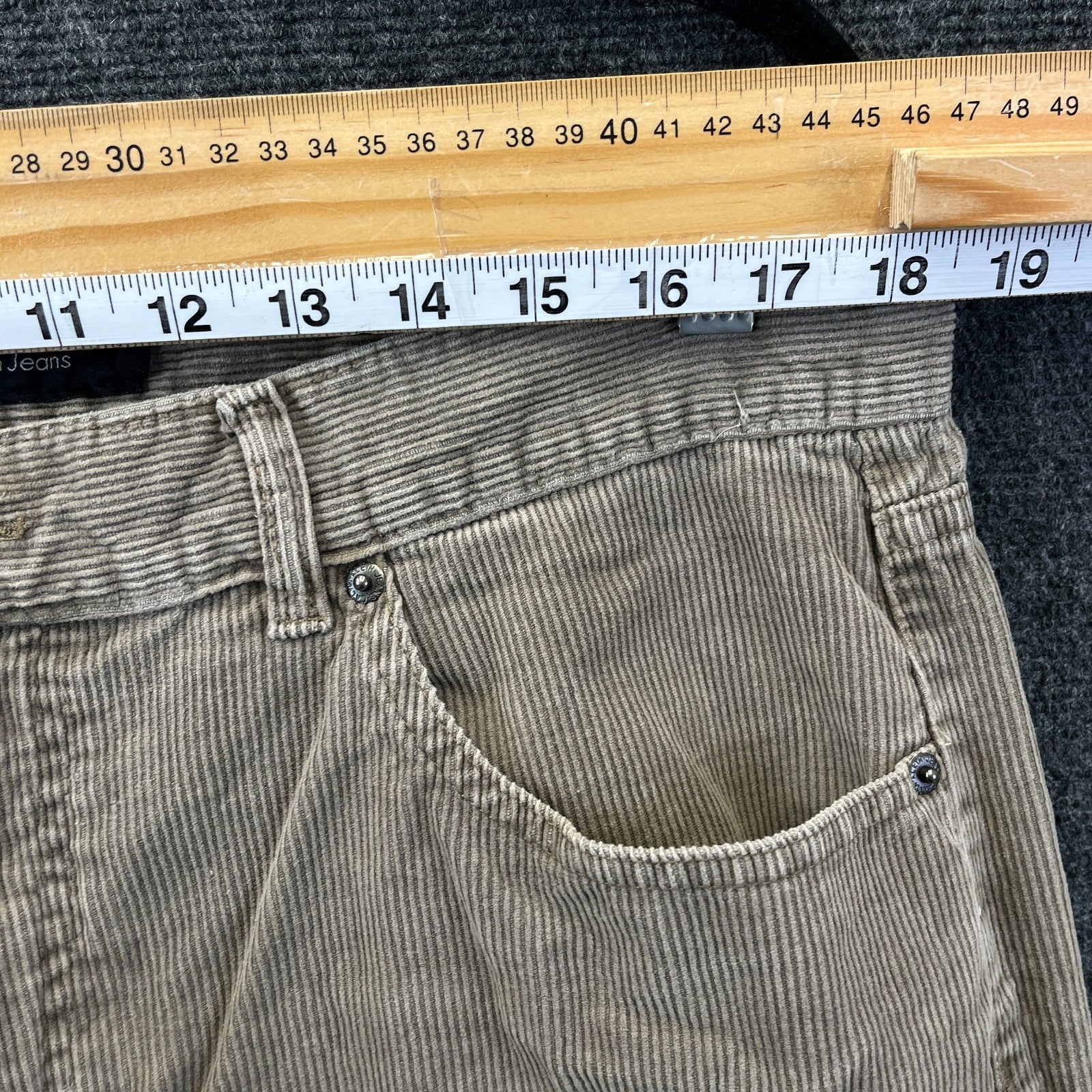 Product photograph [circular:58ff1f8dc566391a]