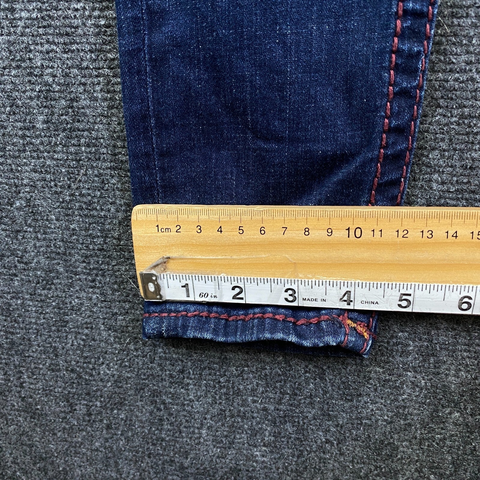 Product photograph [circular:09fd385fff408a6e]