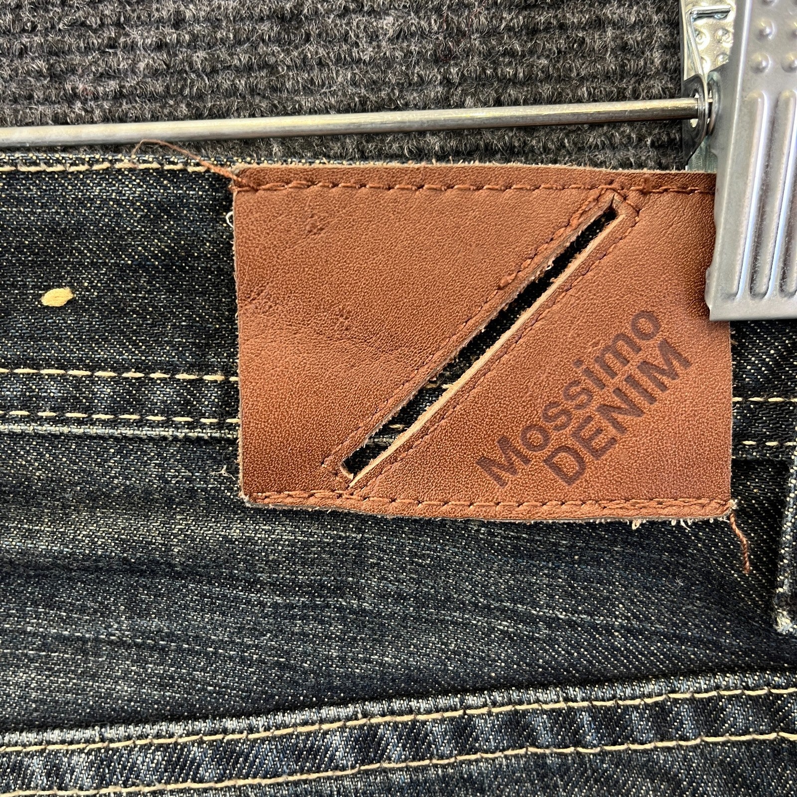 Product photograph [circular:d52ce8050db70405]