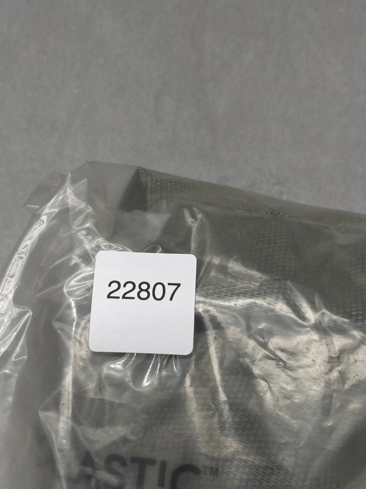 Product photograph [circular:9b3d49f84fcbc37f]