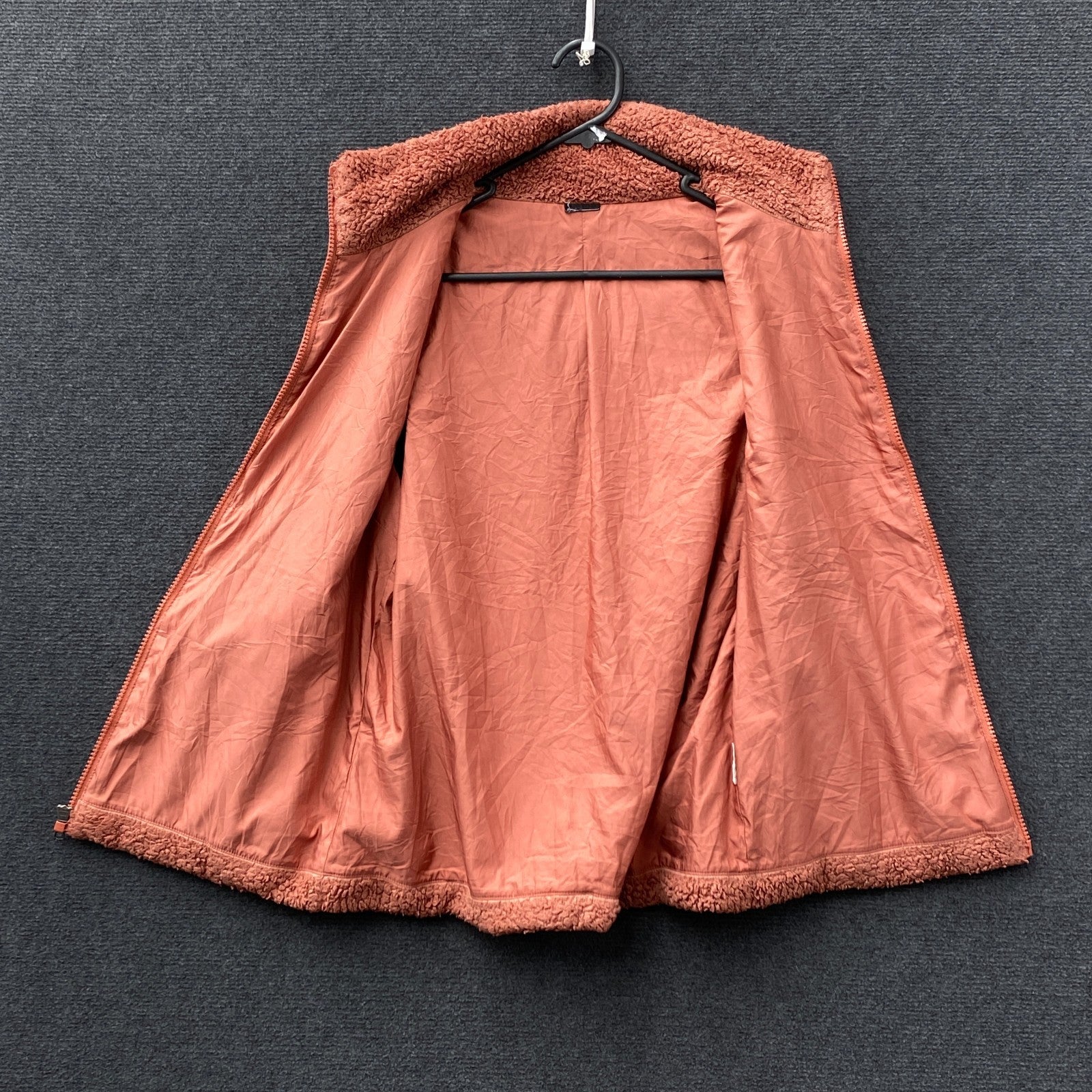 Product photograph [circular:fe720fcf4bc1cecf]