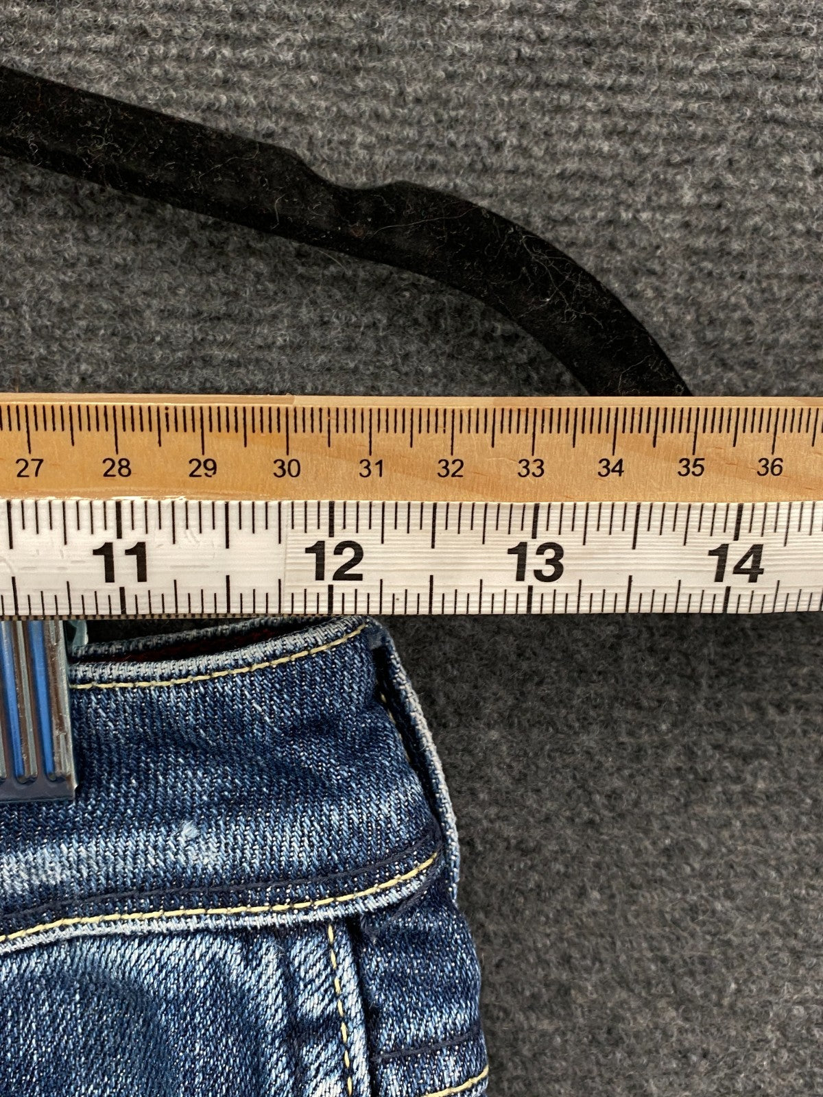 Product photograph [circular:69d04147a8a2434f]