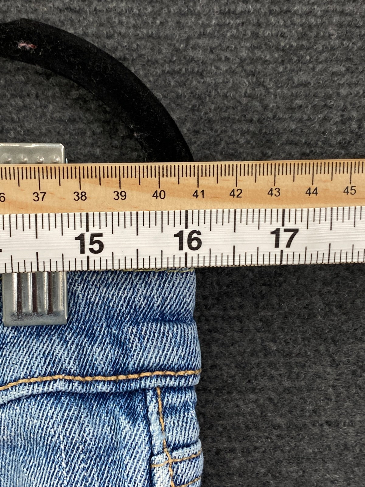 Product photograph [circular:f616aae5ec23d881]