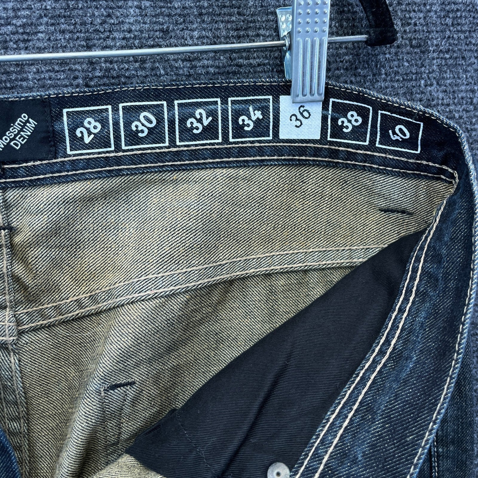 Product photograph [circular:1077e43f3eaab086]