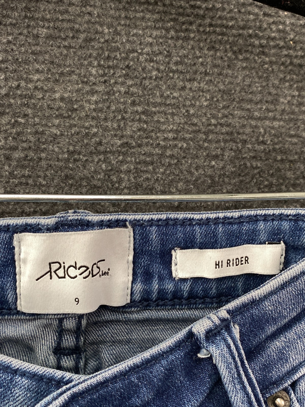 Product photograph [circular:a293faf27e296a7c]
