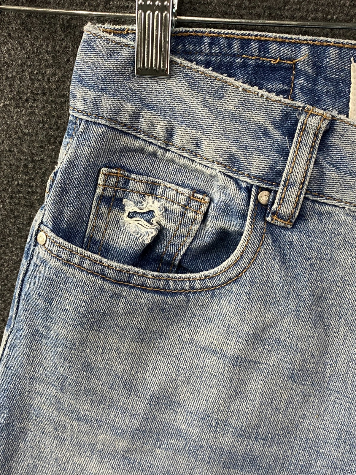 Product photograph [circular:a7afc601ed9fd953]