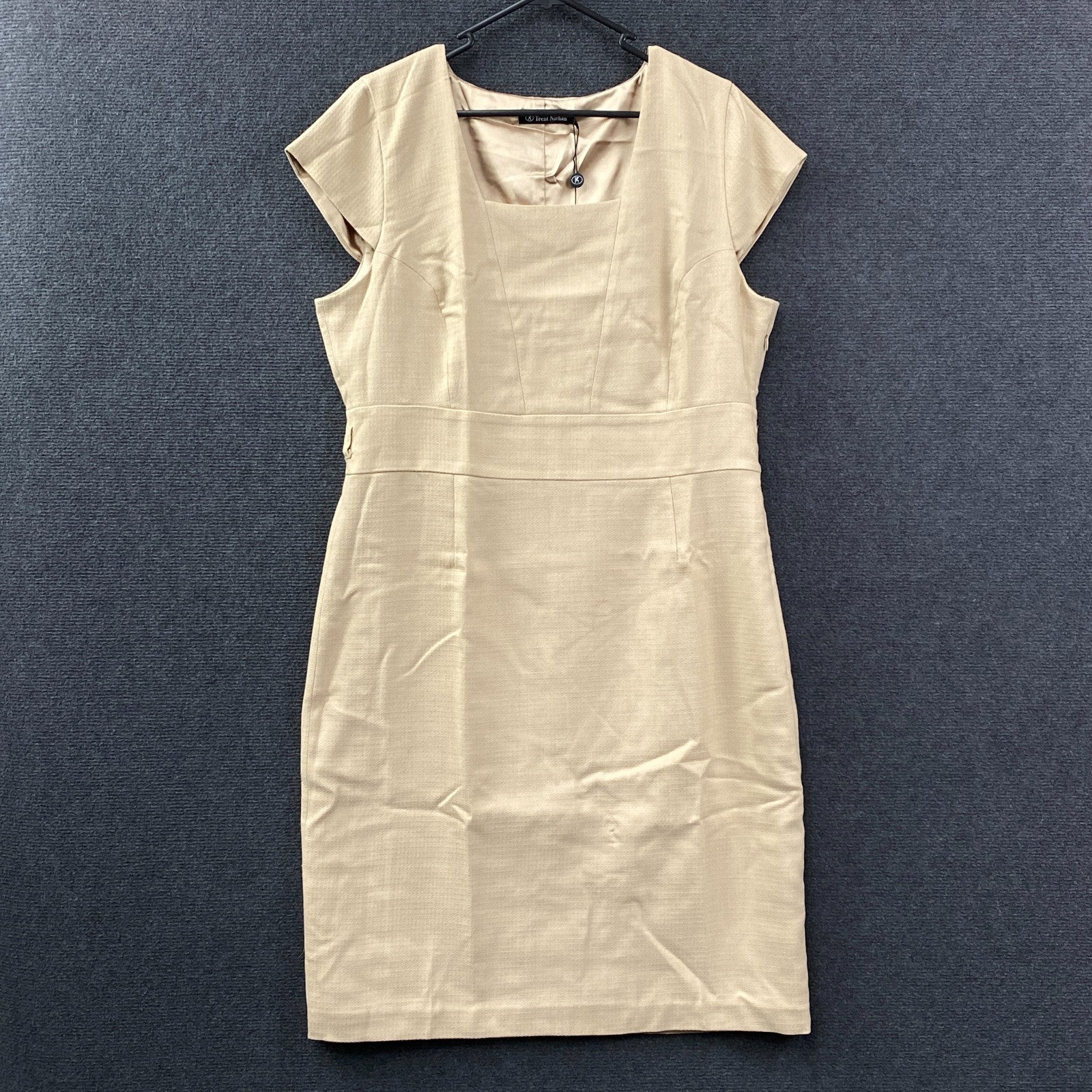 Product photograph [circular:b2e6f503aa2d0c3d]