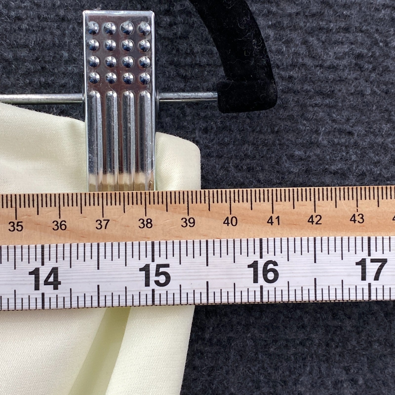 Product photograph [circular:18f71d3df15ae435]