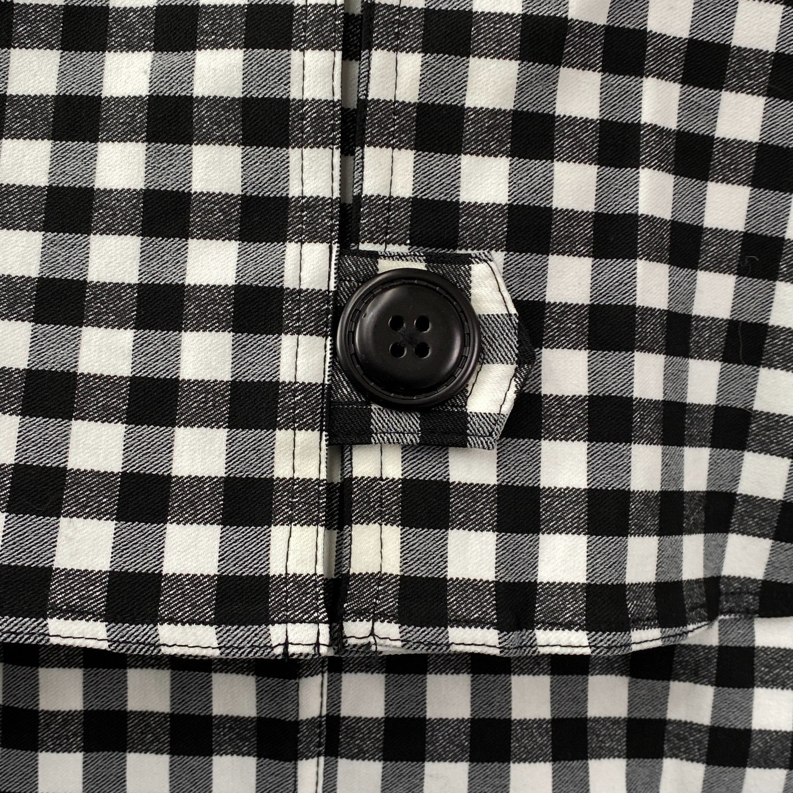 Product photograph [circular:128f30248471de00]
