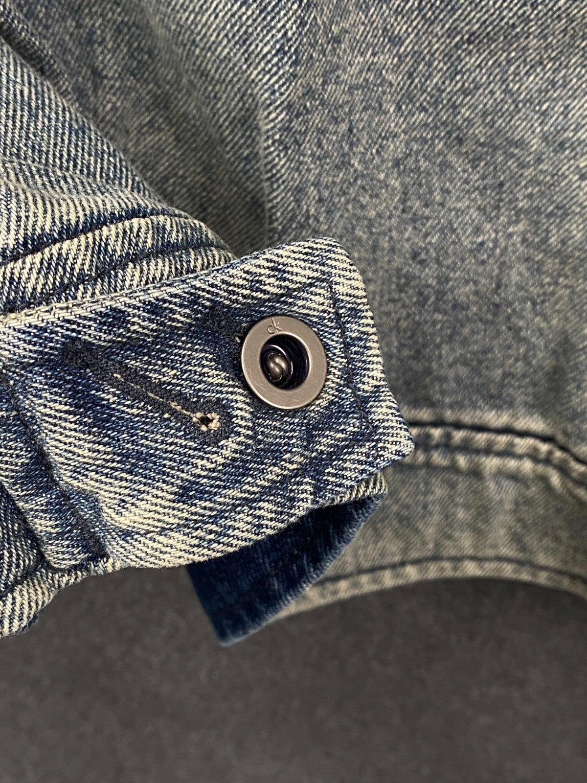 Product photograph [circular:b37798c607af23c5]