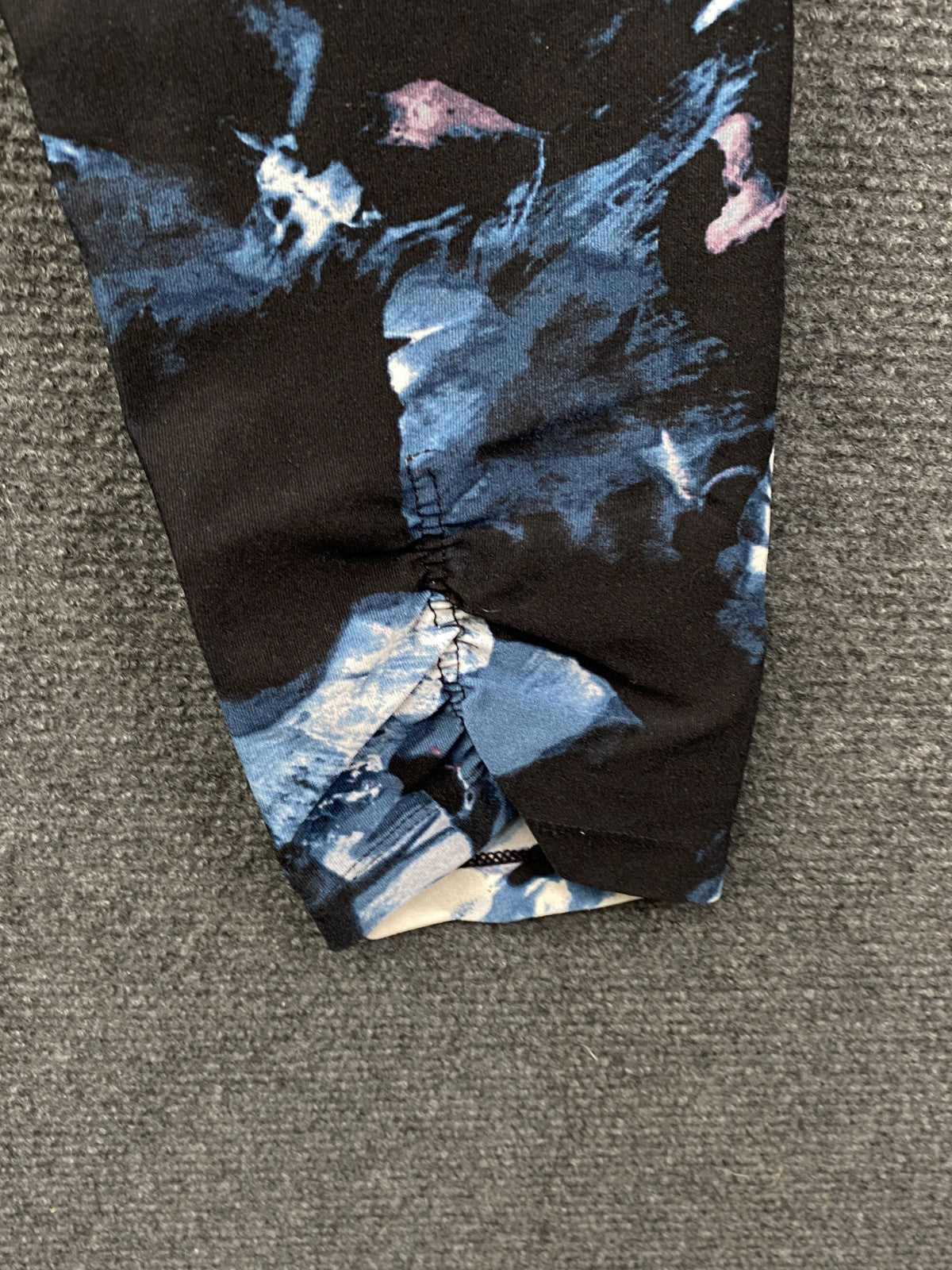 Product photograph [circular:0f14bbc40cef164f]