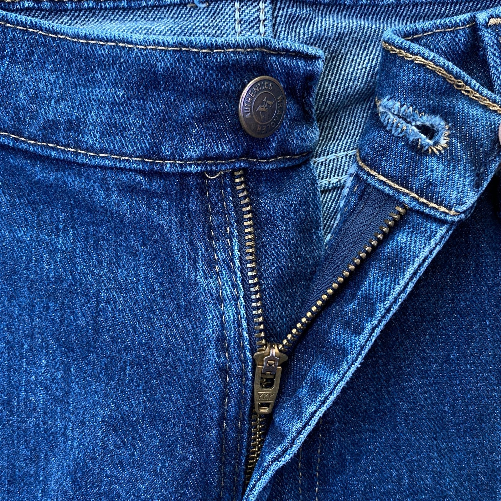 Product photograph [circular:d0b83f60f045c6d0]