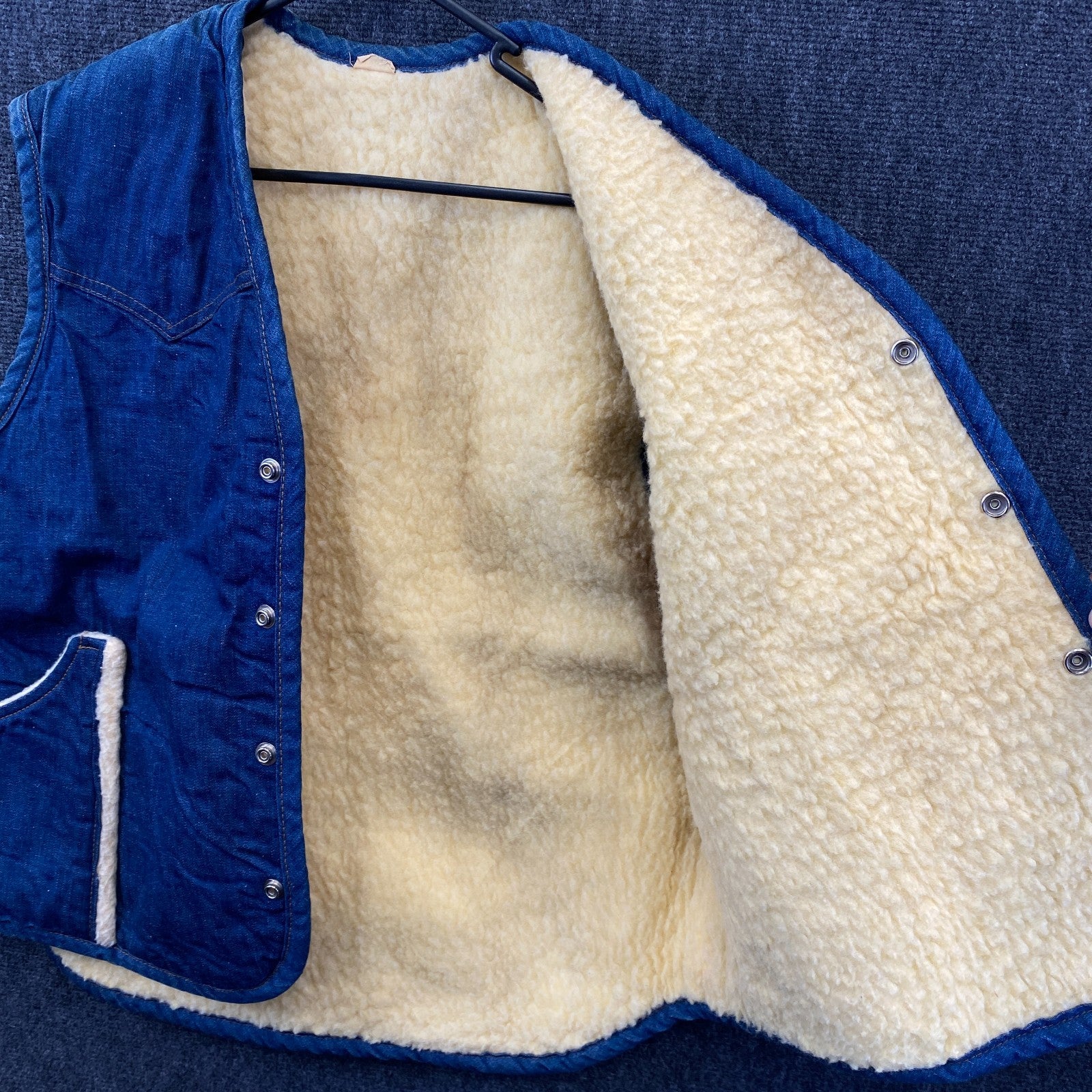 Product photograph [circular:dfb5fad0b8f46399]