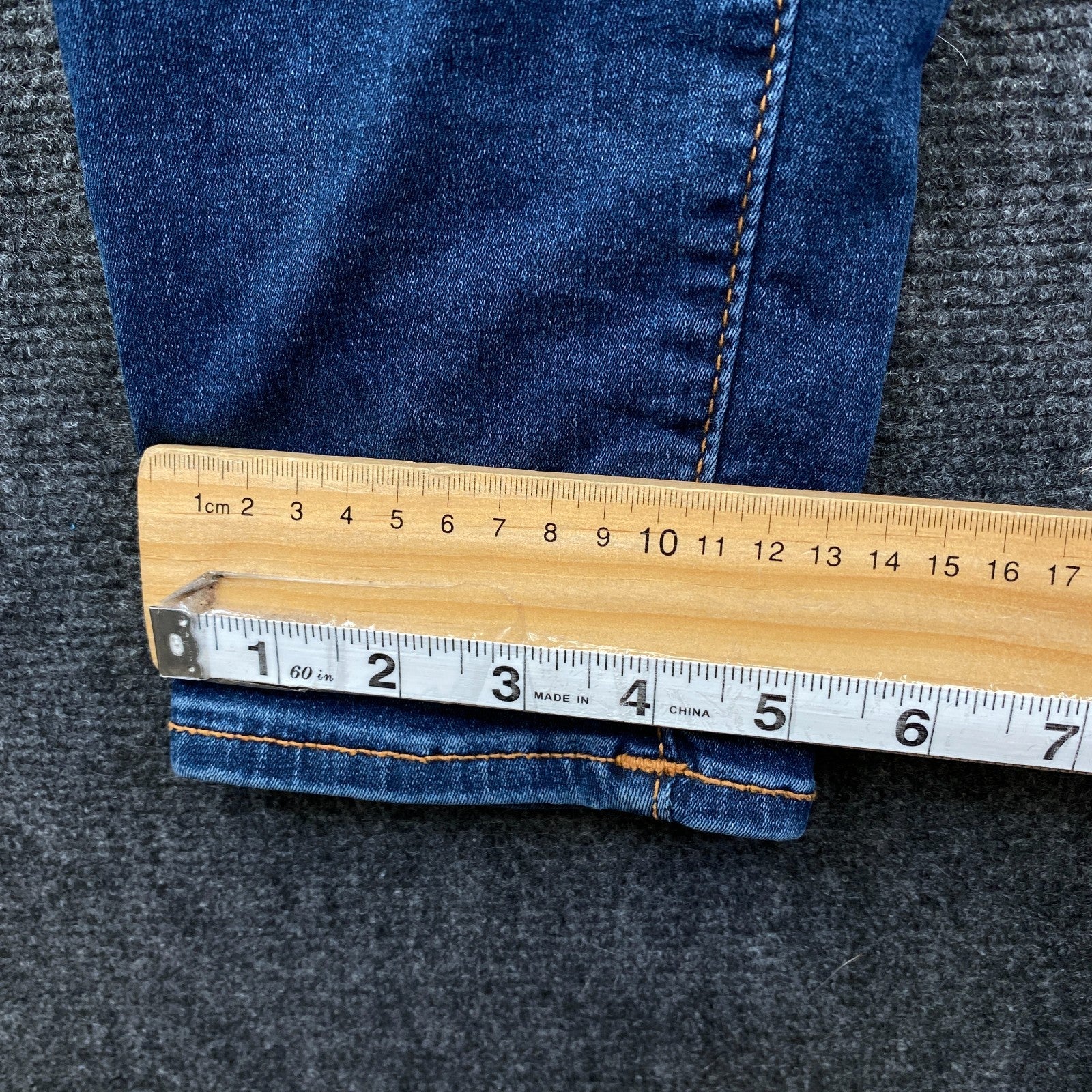 Product photograph [circular:b2bcf60d8935fd4b]