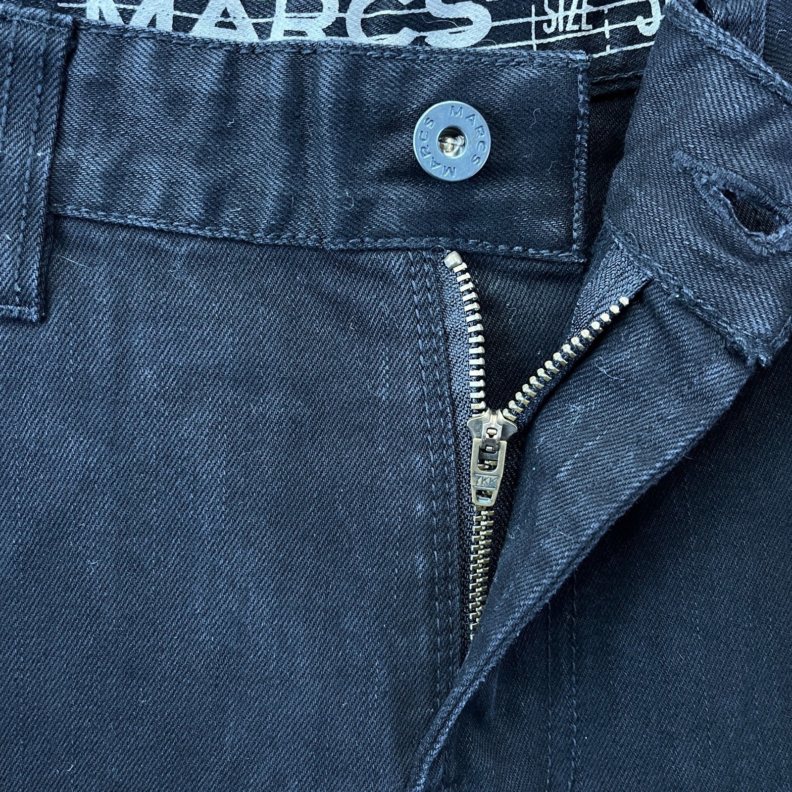 Product photograph [circular:bf1b84ee9d019d23]