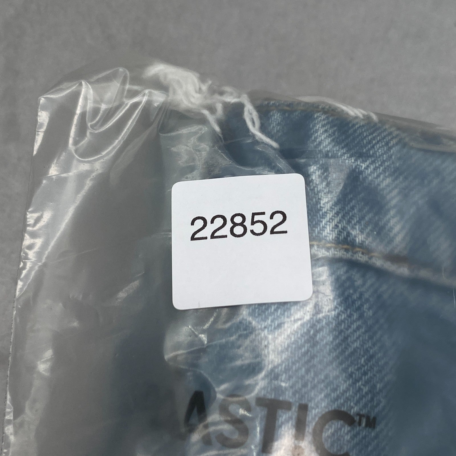 Product photograph [circular:f658f9099f81fba1]
