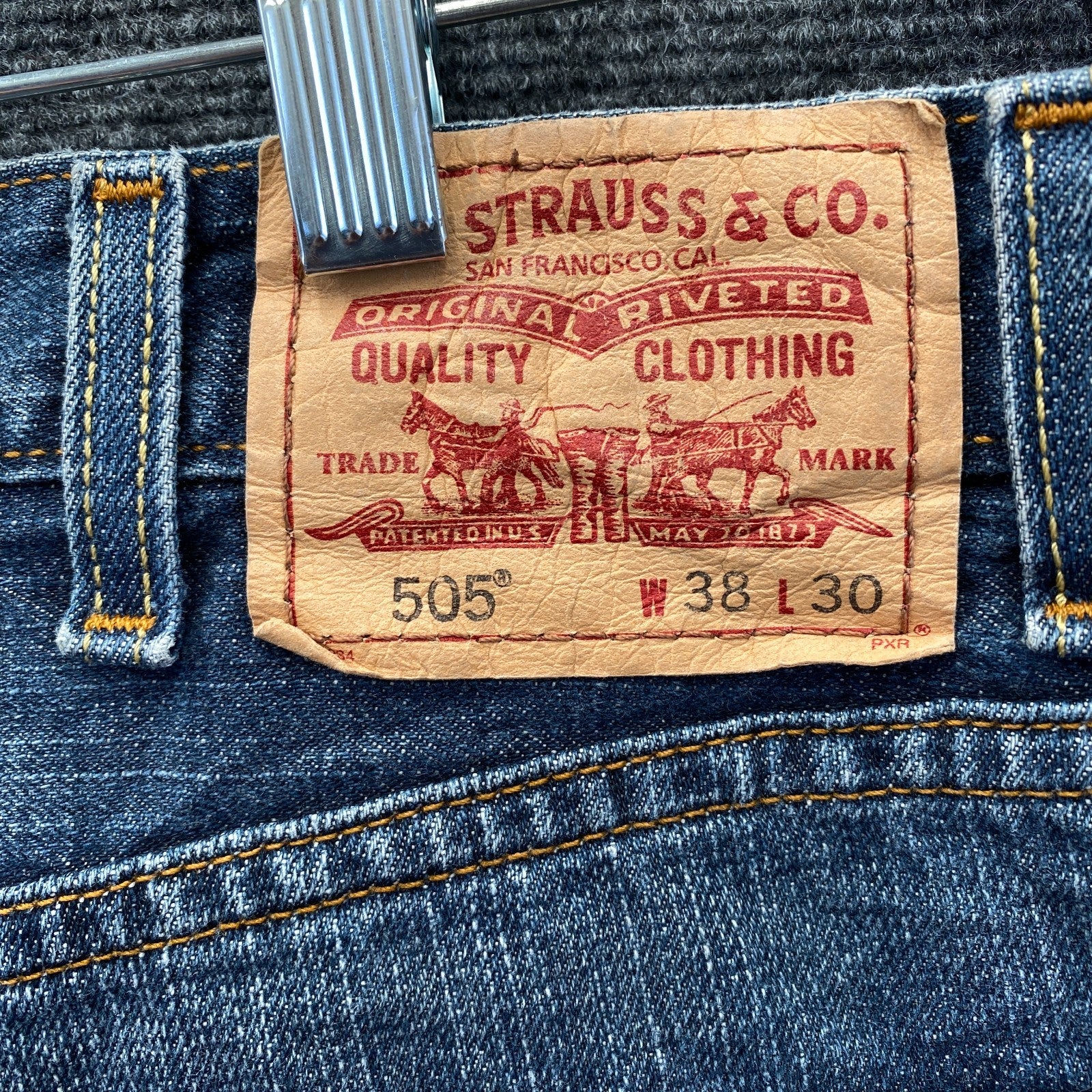 Product photograph [circular:f8f56d94c17d7983]