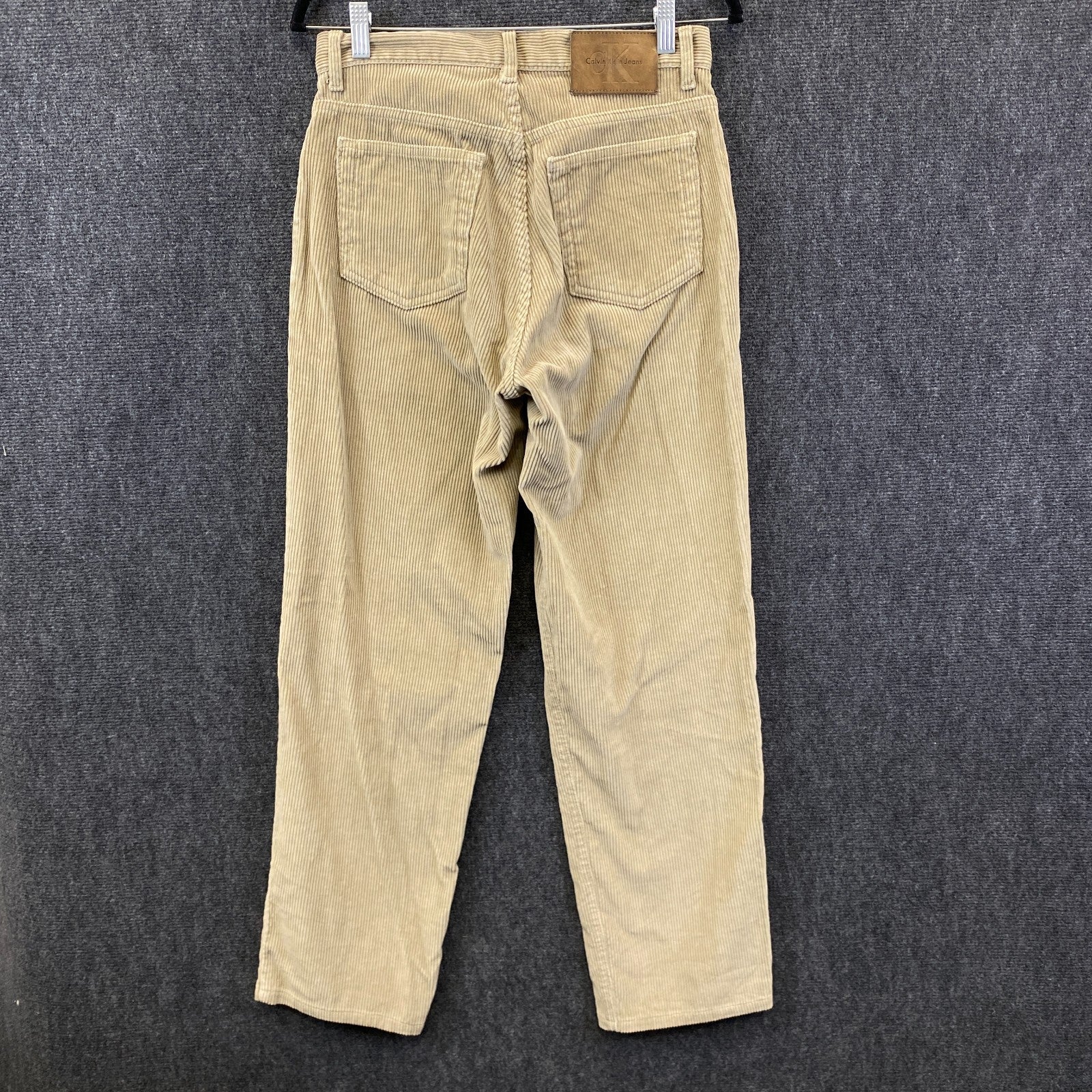 Product photograph [circular:2217e7c4098c242b]