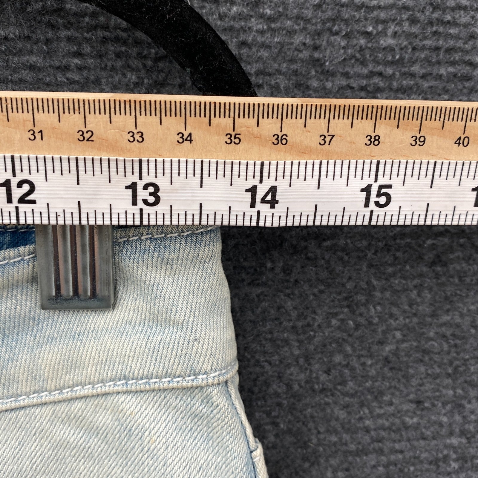Product photograph [circular:64b8d144af10e7aa]