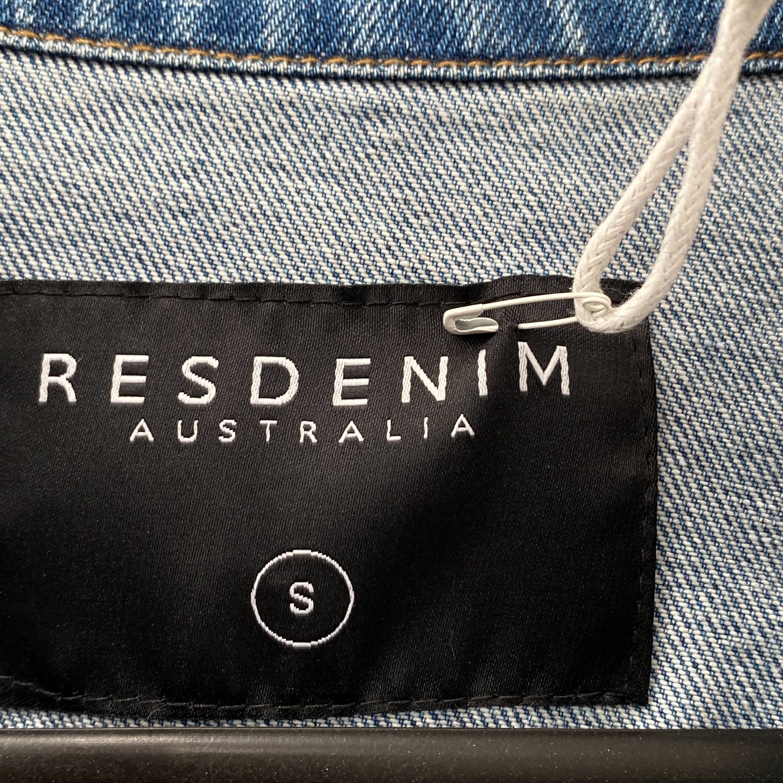 Product photograph [circular:d83914d3f09d42ce]