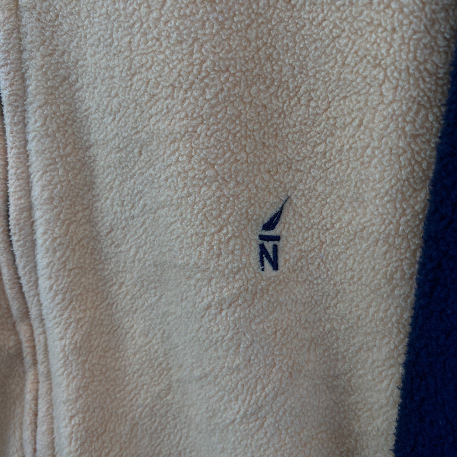 Product photograph [circular:37777922f599e411]