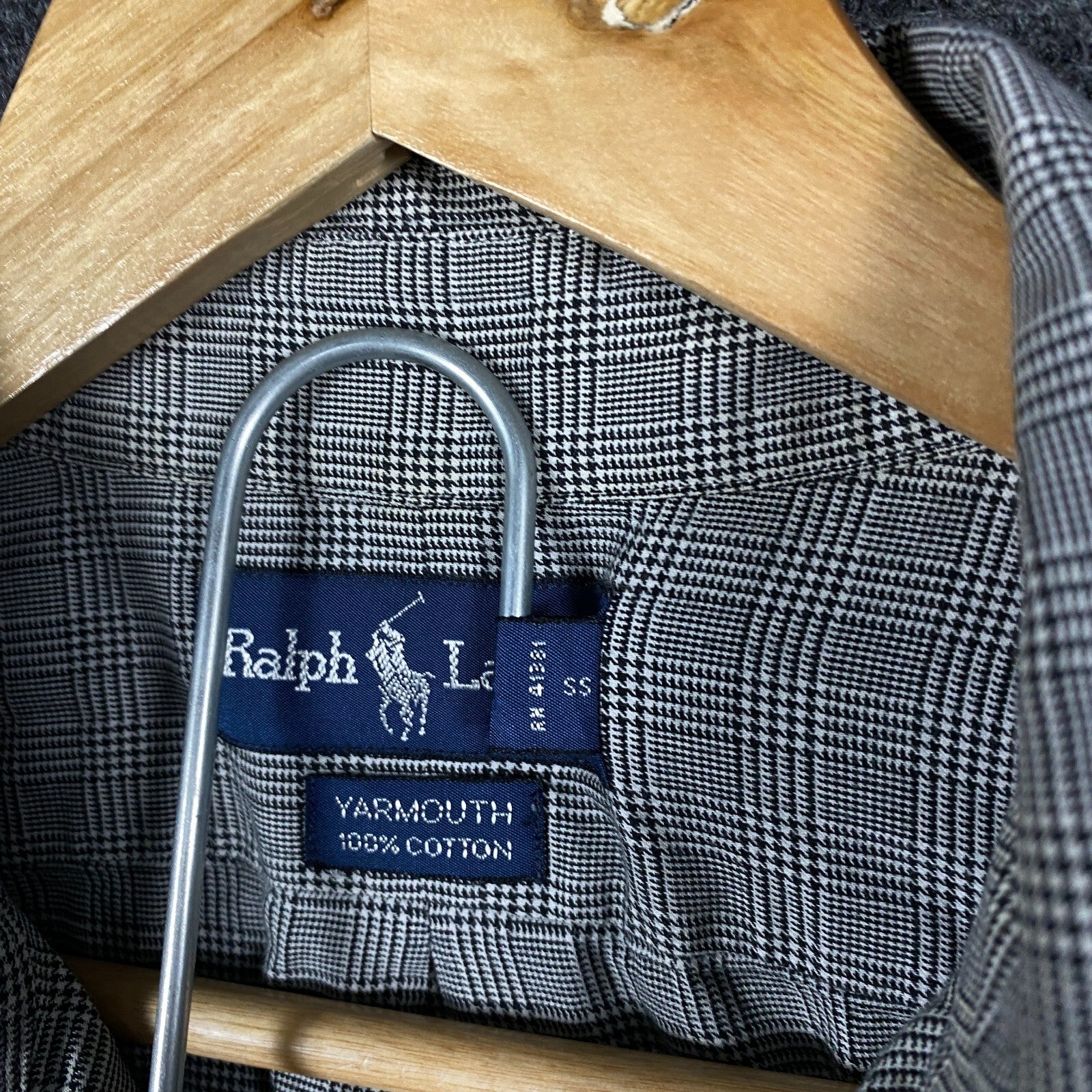 Product photograph [circular:659b0d165f8f6a8a]