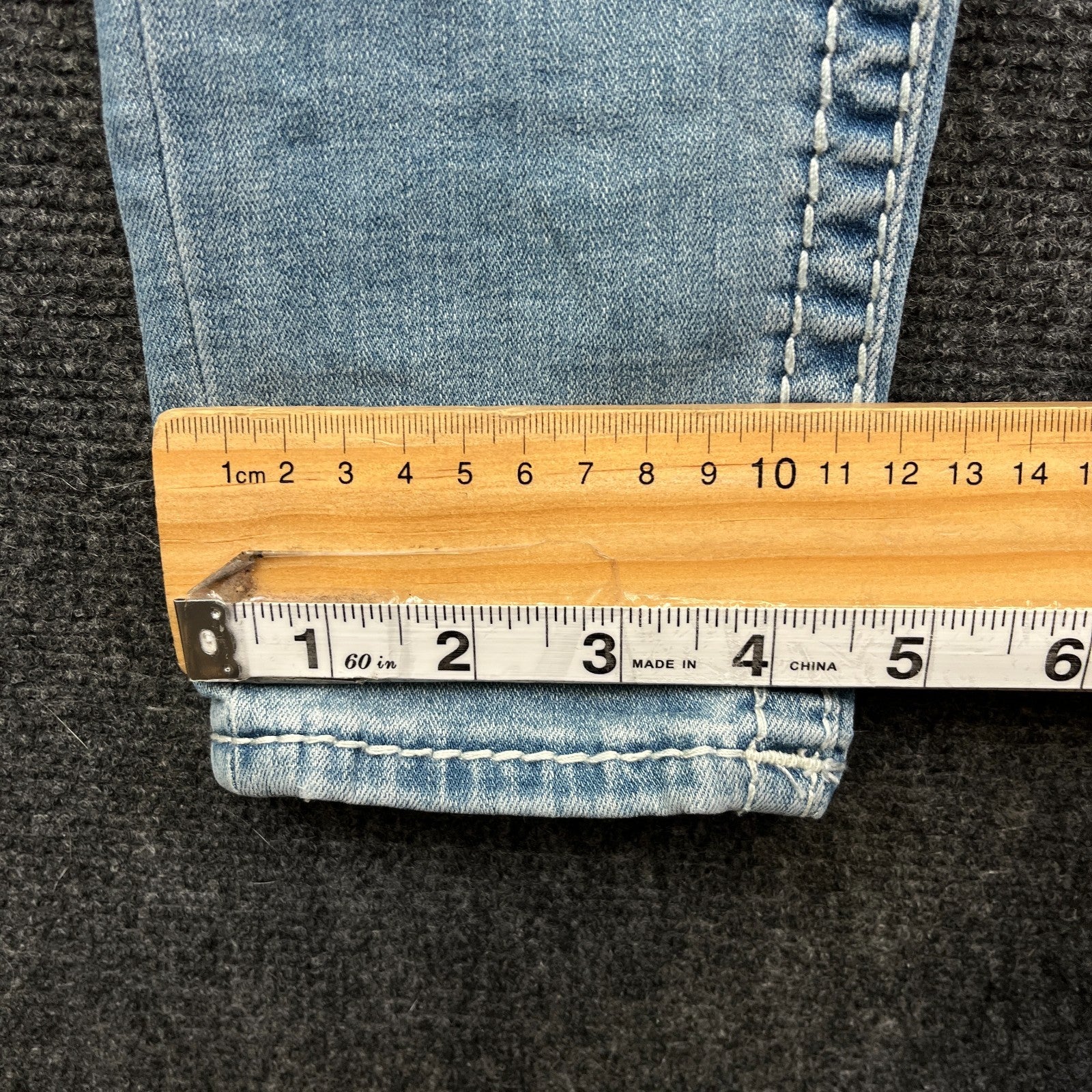 Product photograph [circular:6dc6355289d1440a]