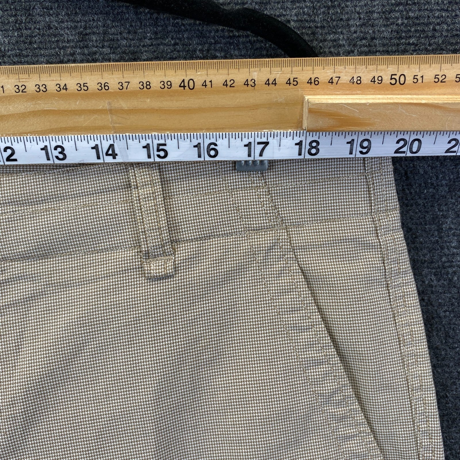 Product photograph [circular:c8d51adf643388f7]
