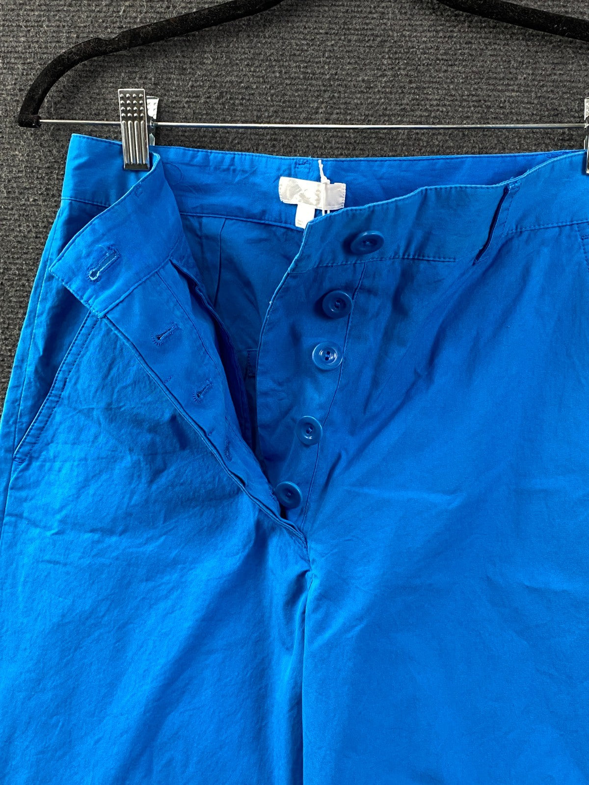 Product photograph [circular:c1302fcff7e9a4fa]