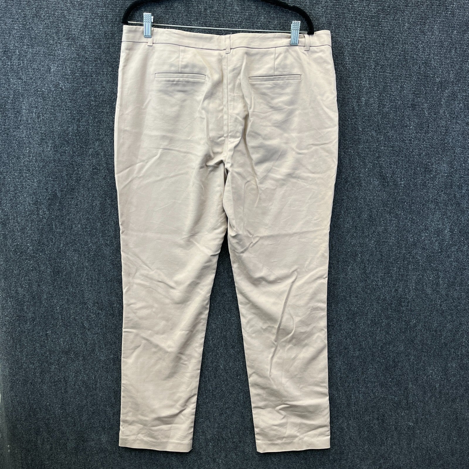 Product photograph [circular:9a2d79f74c16fccc]
