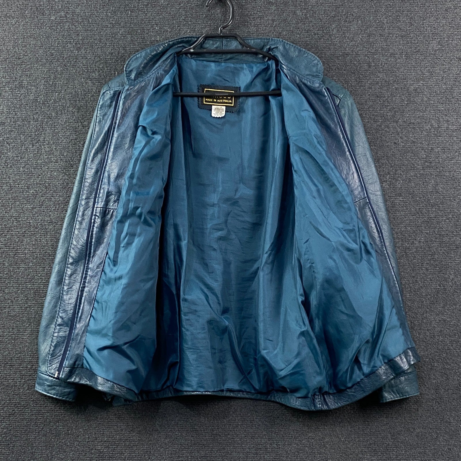 Product photograph [circular:cdf58baf6a614adb]
