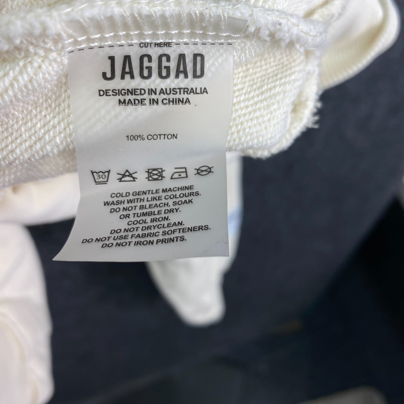 Product photograph [circular:af3b3d8f93e3b103]