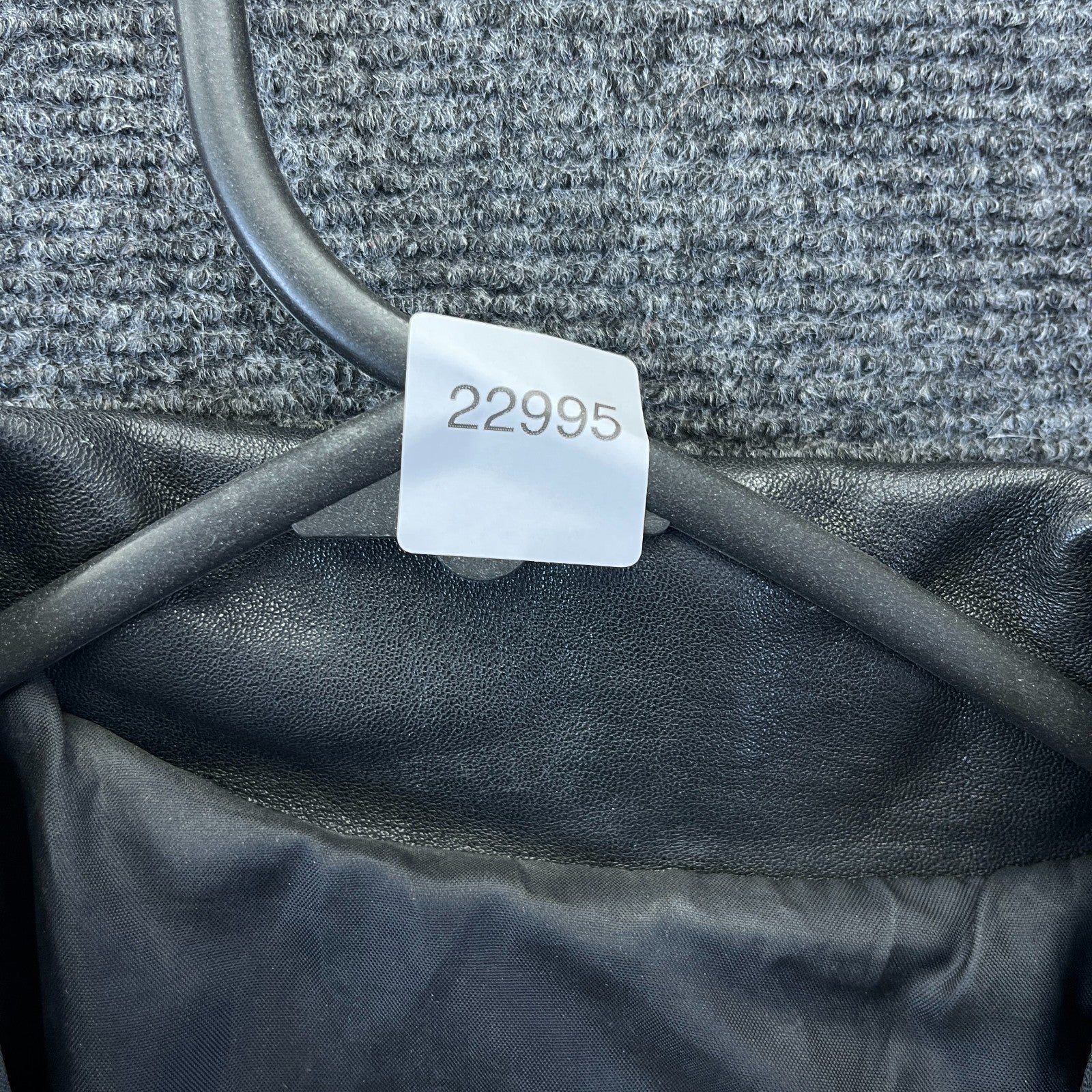 Product photograph [circular:46b767ef9d63a593]