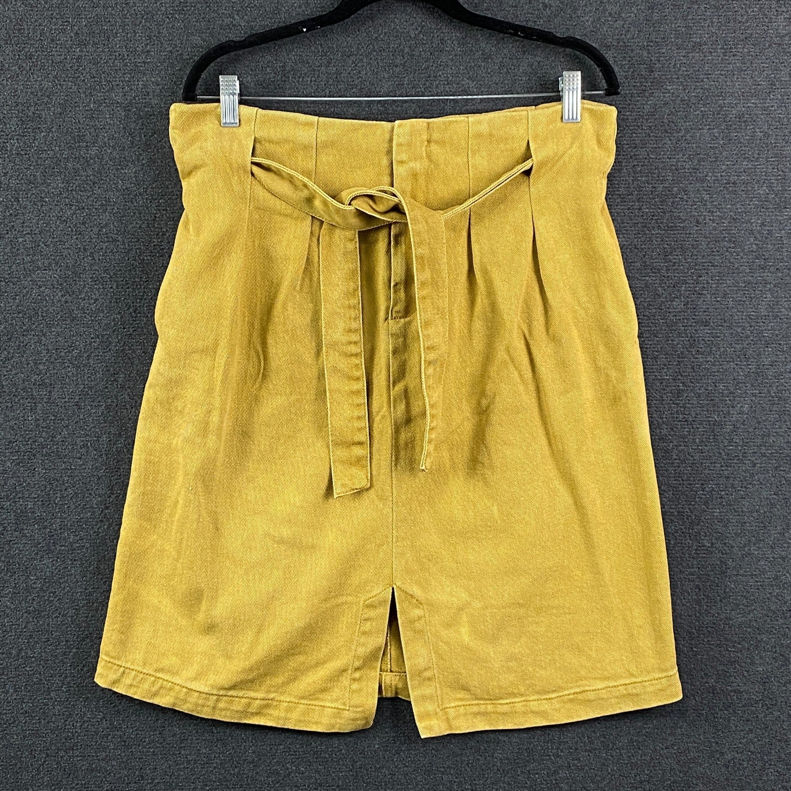 Product photograph [circular:2b2da8e7700882a6]
