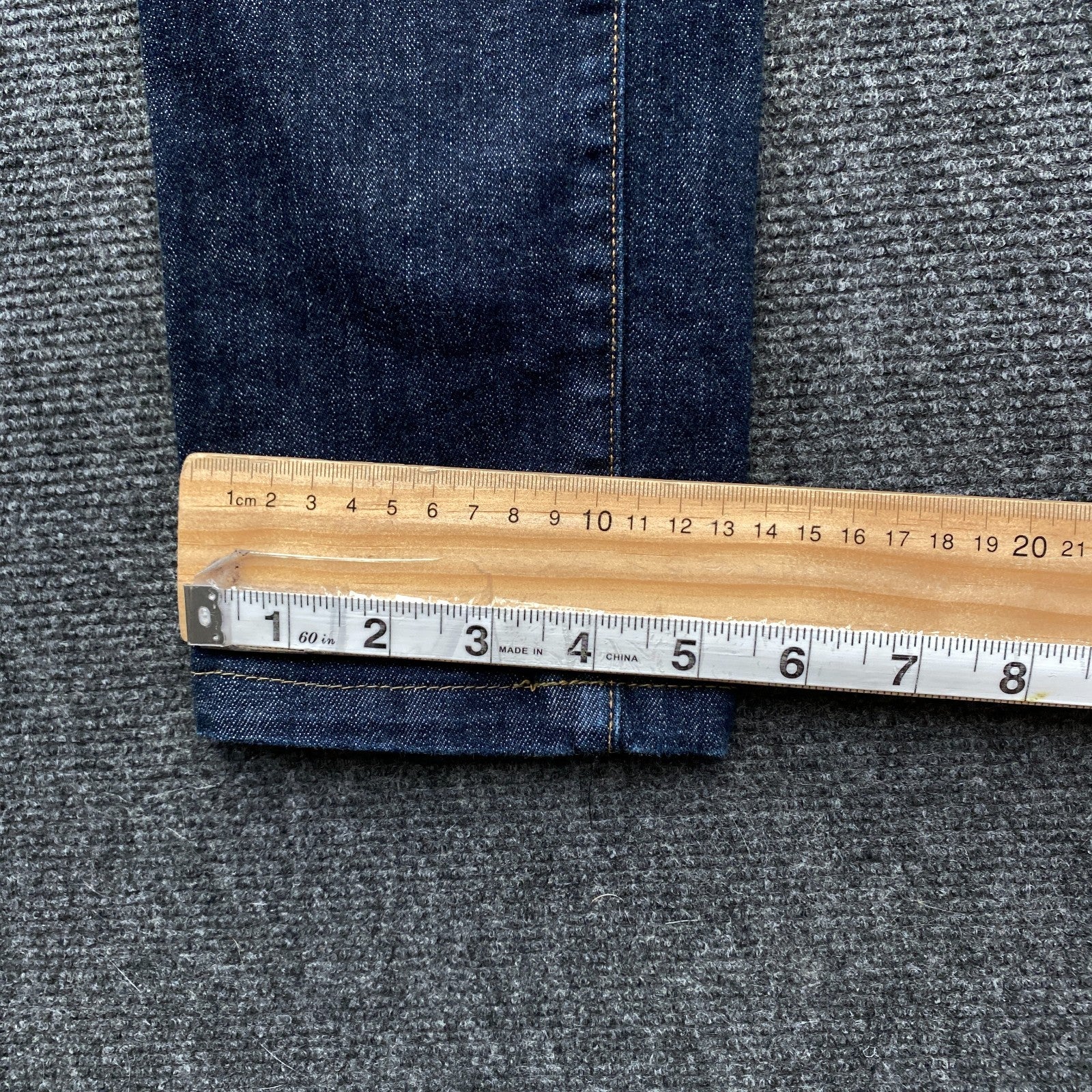 Product photograph [circular:f0baa510da6d97f7]