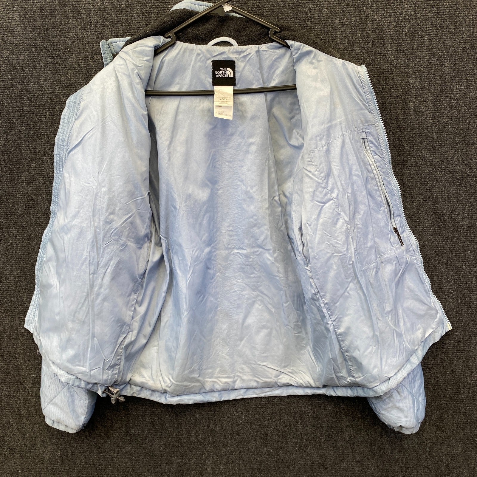 Product photograph [circular:d1d176265400685a]