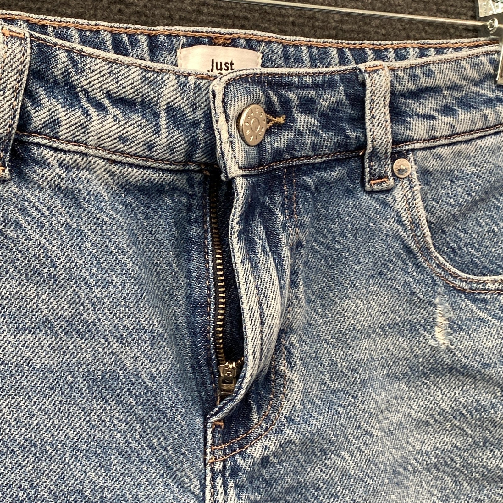 Product photograph [circular:43e506c3c672a8bc]