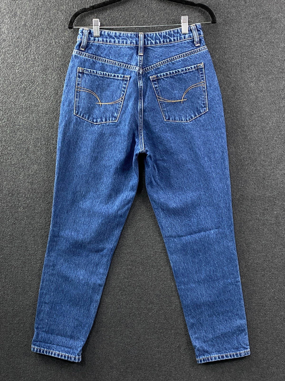 Product photograph [circular:9d7a284883f61c83]