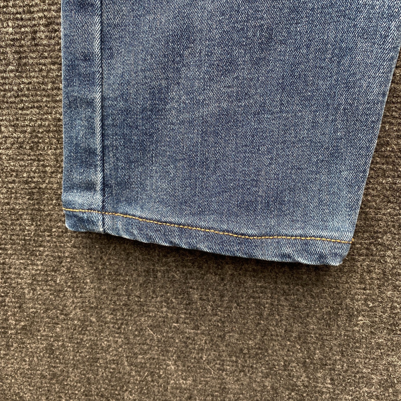 Product photograph [circular:8c7b2da1a84e1b93]