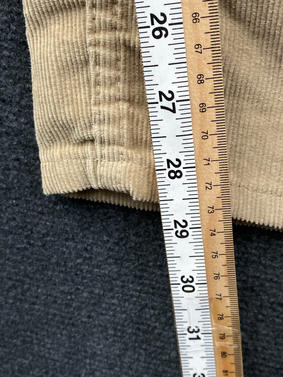 Product photograph [circular:c15f64889365144c]