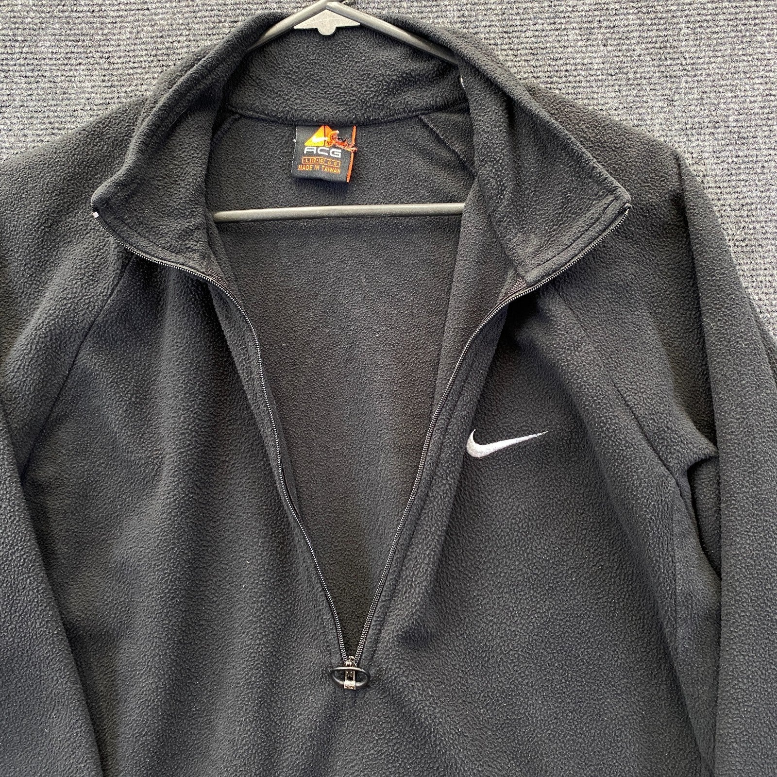 Product photograph [circular:e05f7bada1f7b3a1]