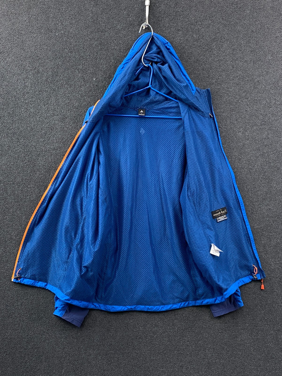 Product photograph [circular:cf39f746653c0810]