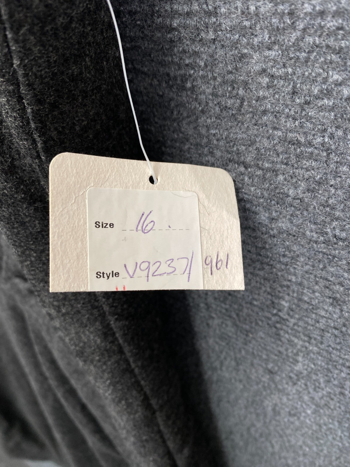 Product photograph [circular:5c84bfe9270957c5]