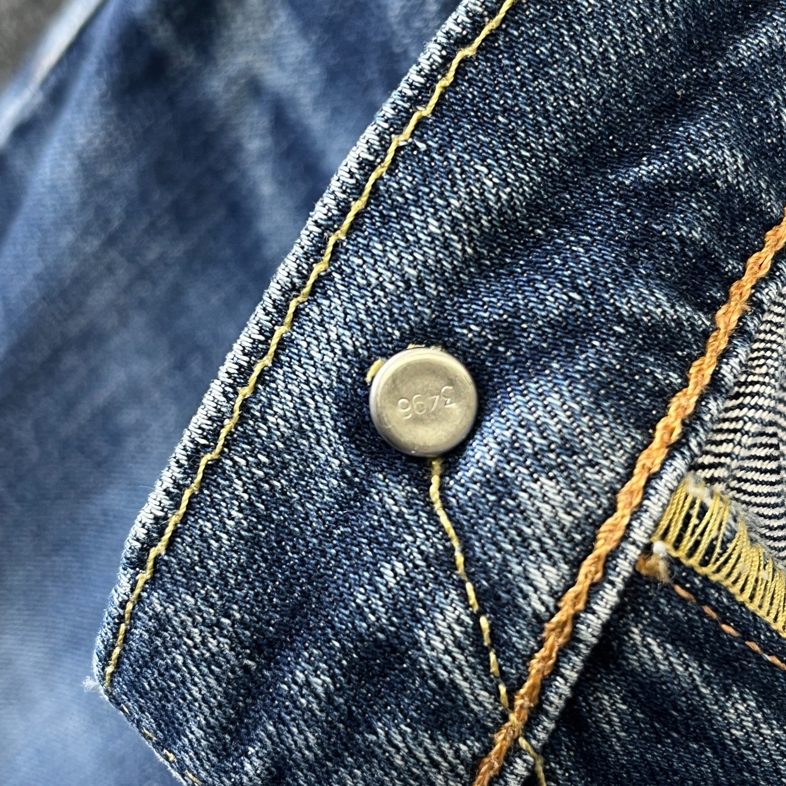 Product photograph [circular:acf94841de935f87]
