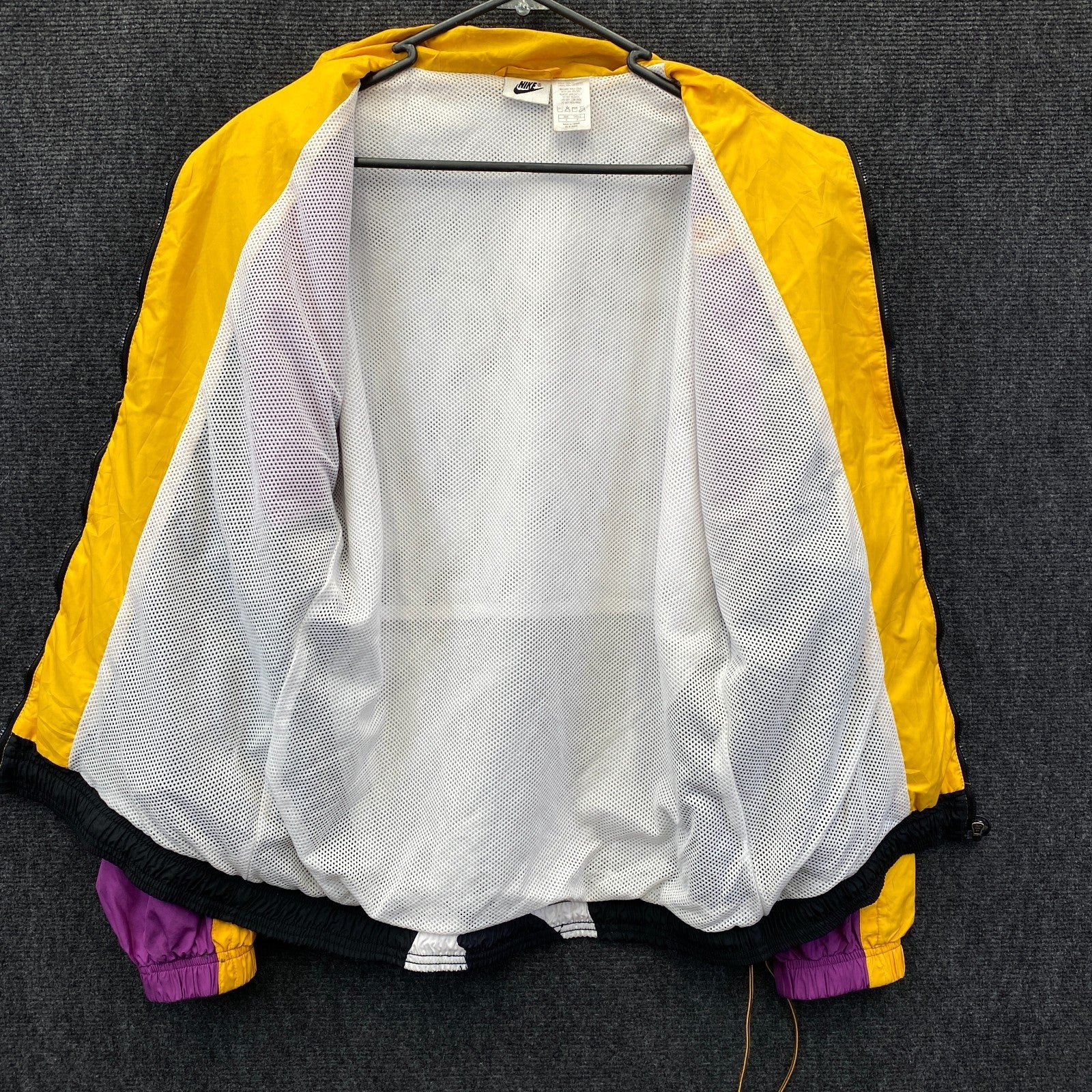Product photograph [circular:c56537e27294f946]