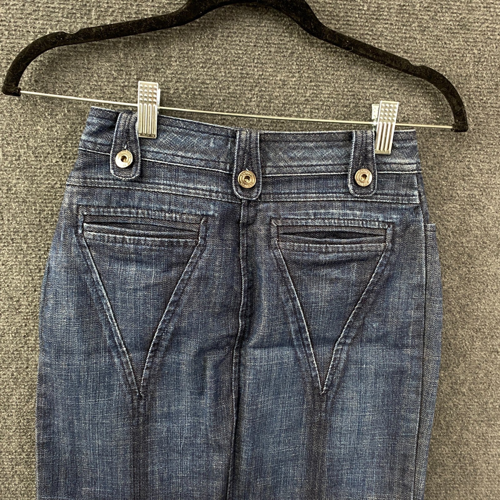 Product photograph [circular:874e247ca26b0e3b]