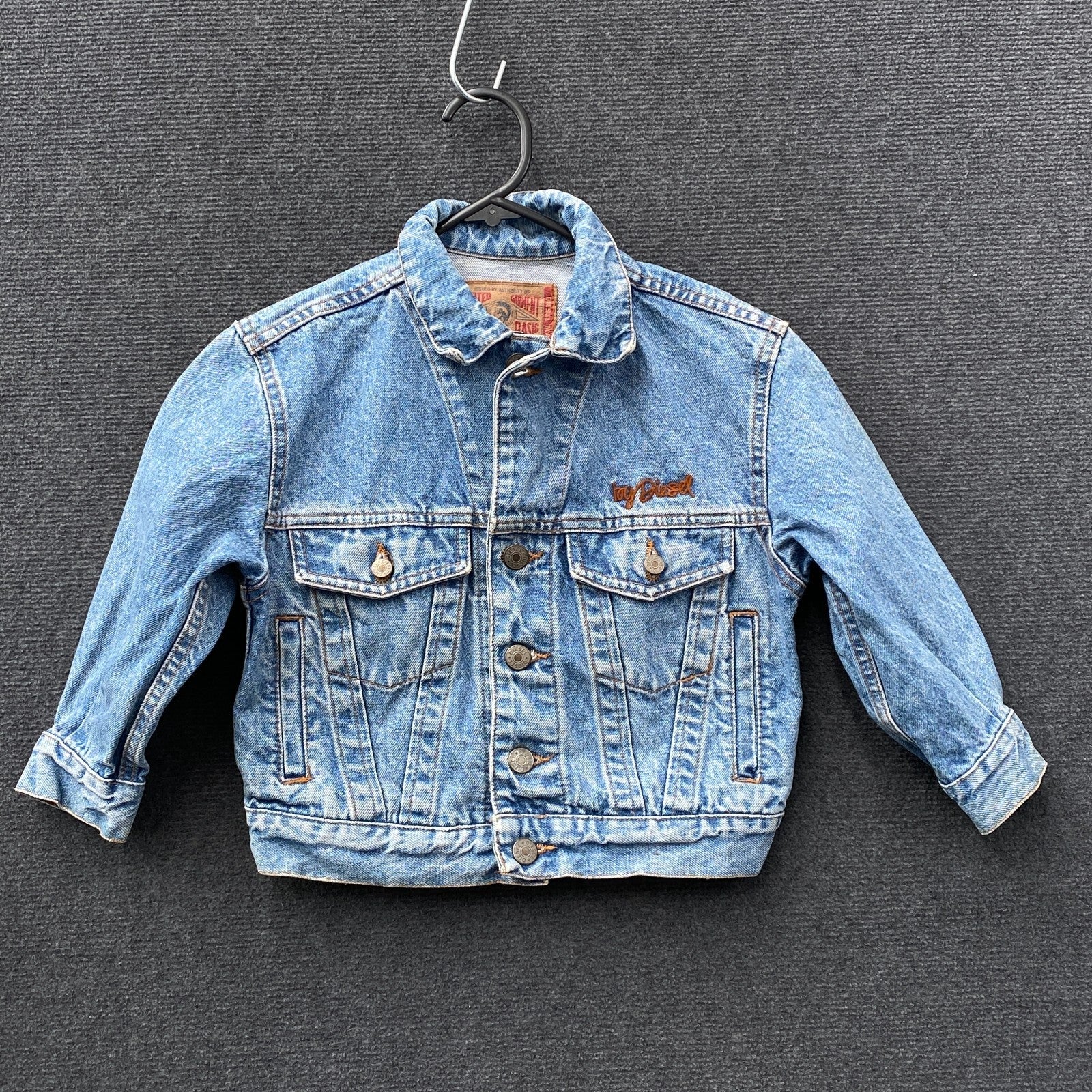 Product photograph [circular:c6a4fe19d29e4161]
