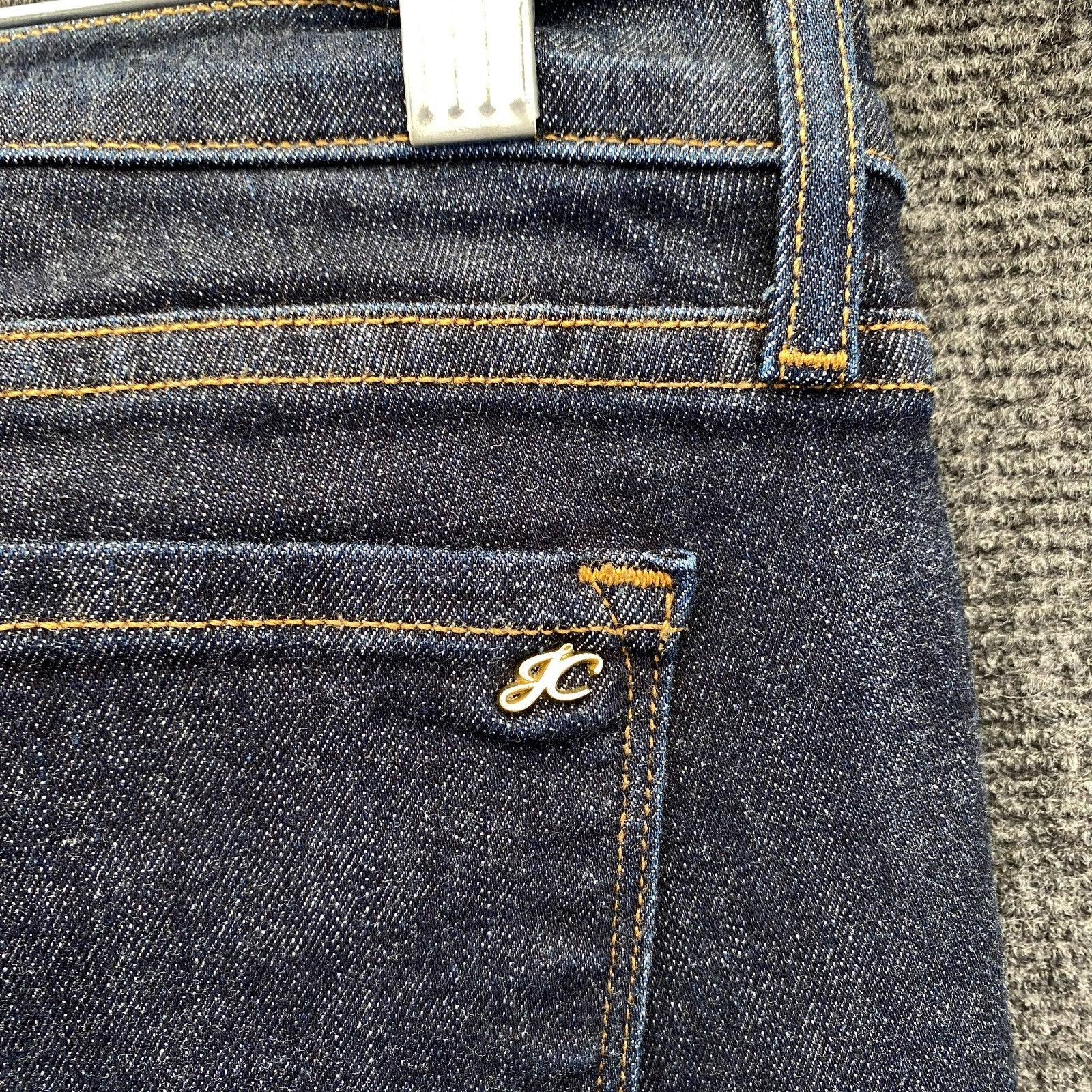 Product photograph [circular:c908578be2cd232c]