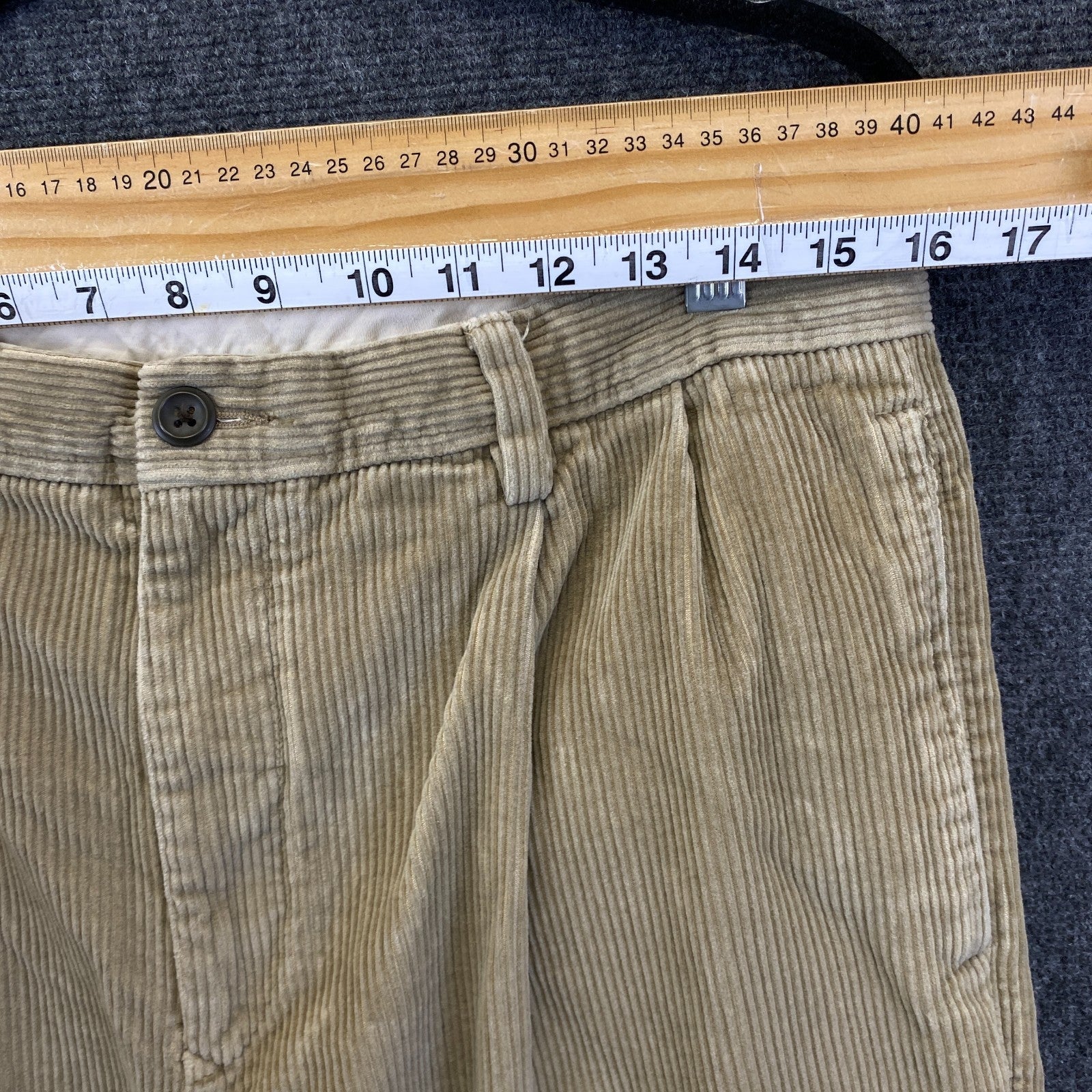 Product photograph [circular:1bda7029114803da]