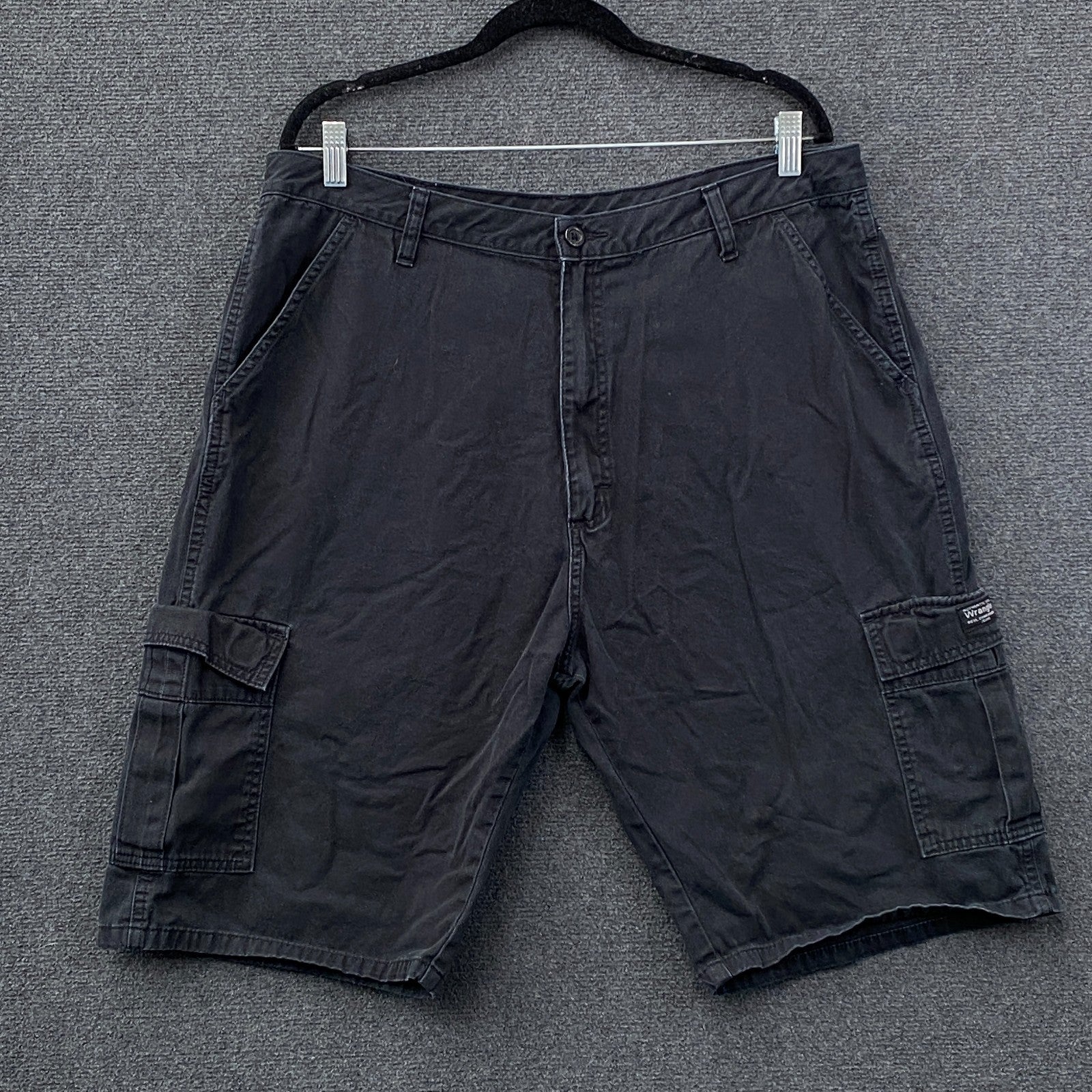 Product photograph [circular:e166a78e968f61ca]